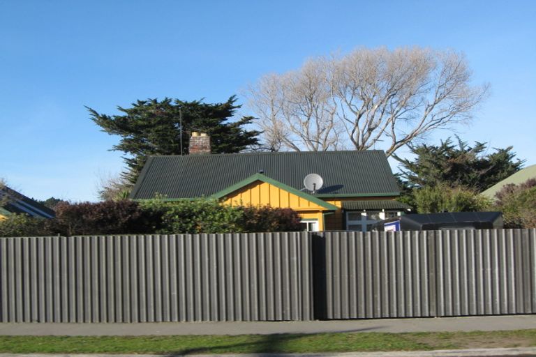 Photo of property in 2/57 Bowhill Road, New Brighton, Christchurch, 8083
