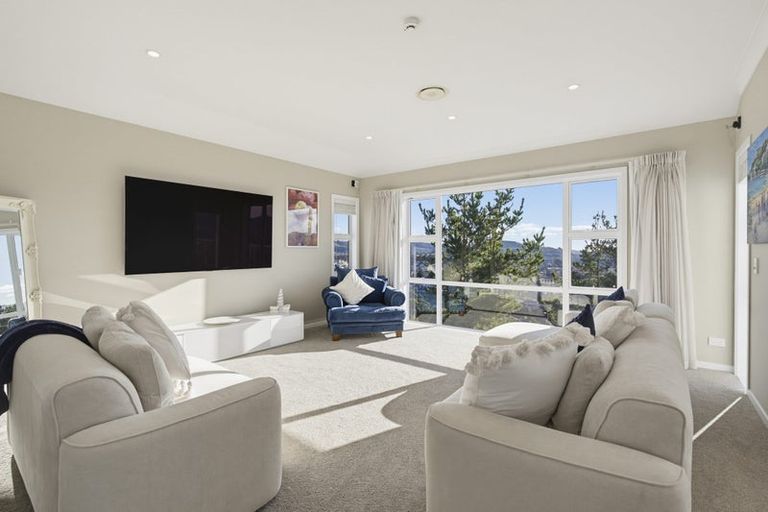 Photo of property in 145 Endeavour Drive, Whitby, Porirua, 5024