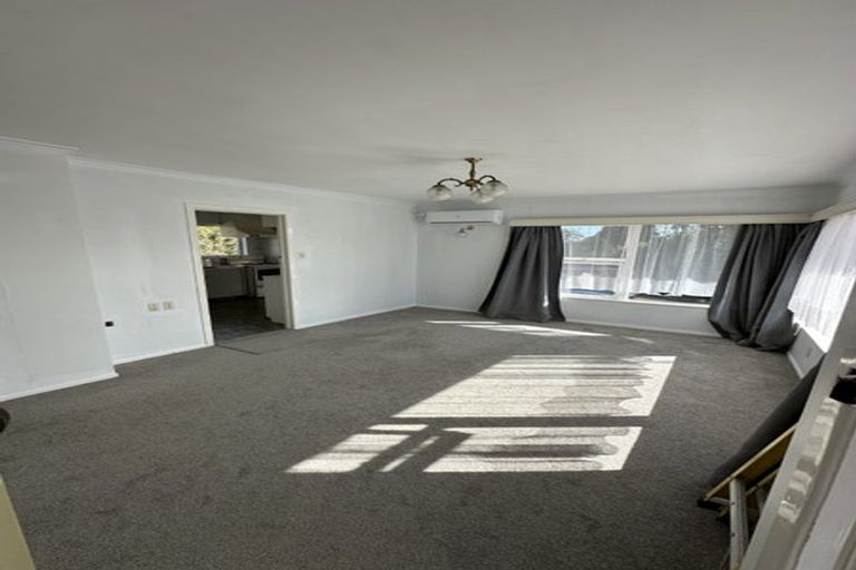 Photo of property in 2/31 Exmouth Road, Northcote, Auckland, 0627