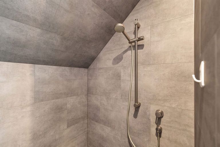 Photo of property in 5 Curvey Court, Jacks Point, 9371