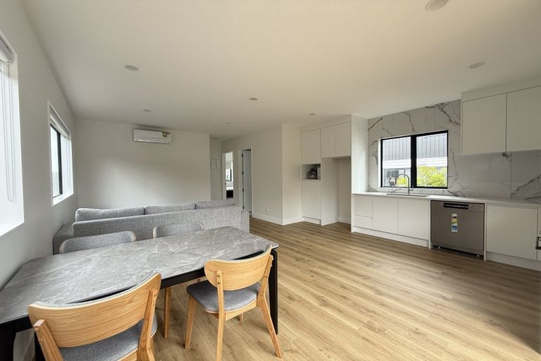 Photo of property in 77 Kewa Road, Albany Heights, Auckland, 0632