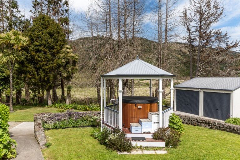 Photo of property in 1231 Aropaoanui Road, Tangoio, Napier, 4181