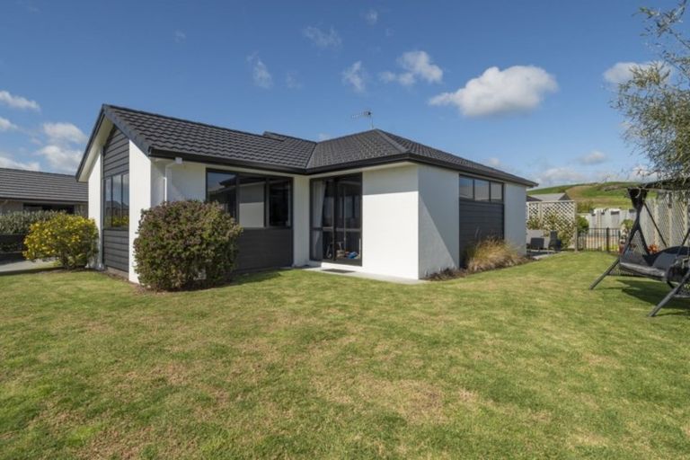 Photo of property in 28 Lynley Park Drive, Omokoroa, 3114