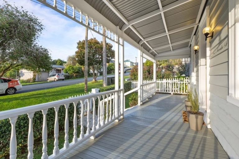 Photo of property in 1 Karaka Street, Helensville, 0800