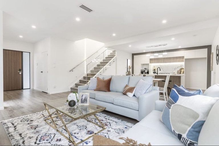 Photo of property in 39c Maugham Drive, Bucklands Beach, Auckland, 2014