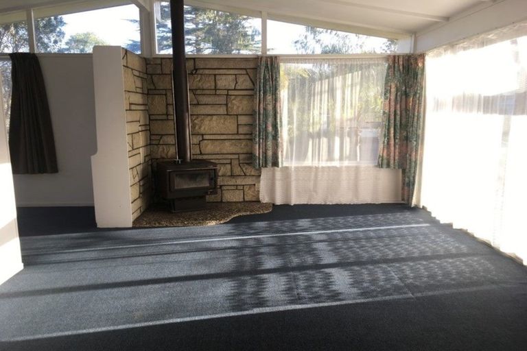 Photo of property in 51 Normanton Street, Glenfield, Auckland, 0629