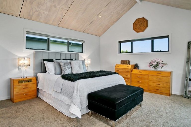 Photo of property in 23 Brancaster Place, Cambridge, 3434