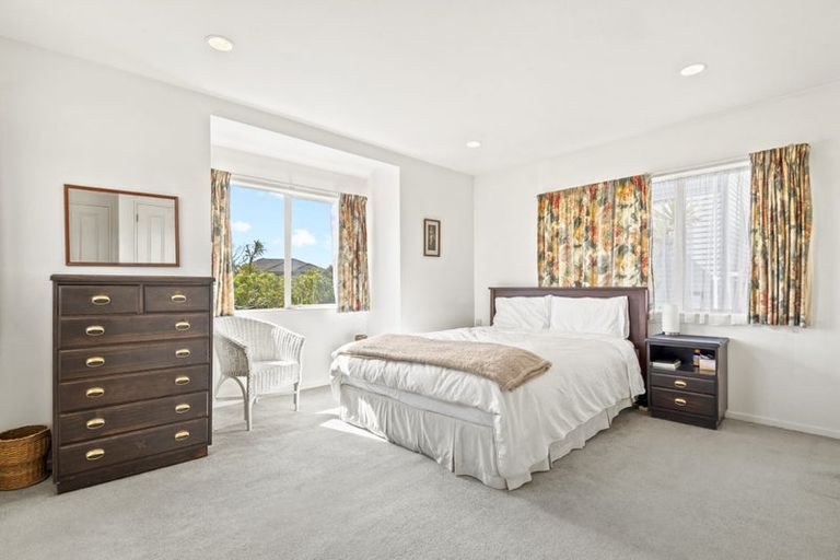 Photo of property in 1/46 Blakeborough Drive, Forrest Hill, Auckland, 0620