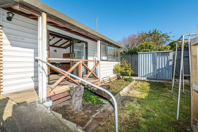 Photo of property in 21 Walcot Street, Bromley, Christchurch, 8062
