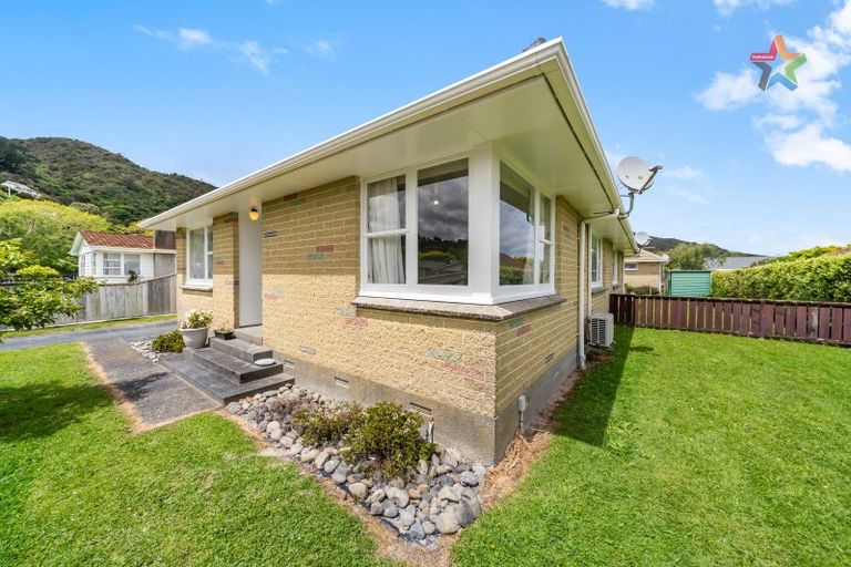 Photo of property in 6a Heather Grove, Fairfield, Lower Hutt, 5011