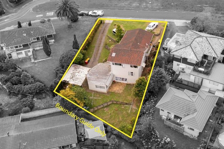 Photo of property in 50 Cyclarama Crescent, Massey, Auckland, 0614