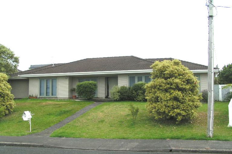 Photo of property in 2/45 Hart Road, Hauraki, Auckland, 0622