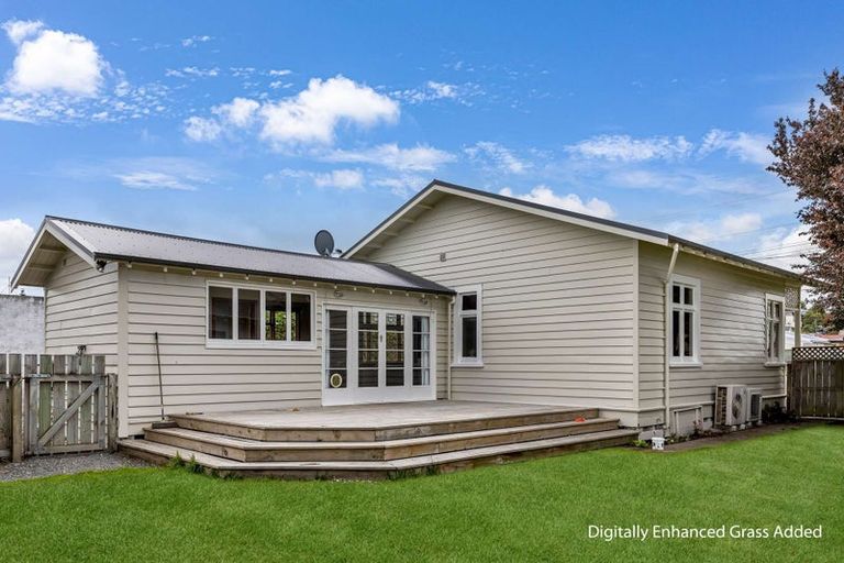 Photo of property in 12 Irving Street, Gore, 9710