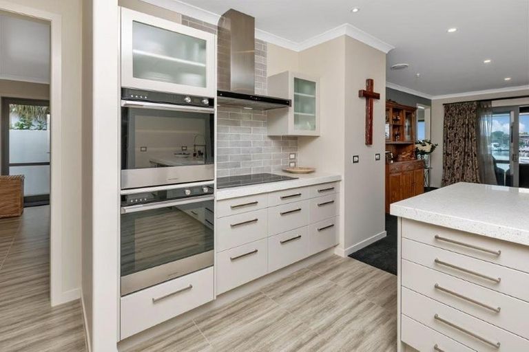 Photo of property in 44 Mariners Haven, One Tree Point, 0118