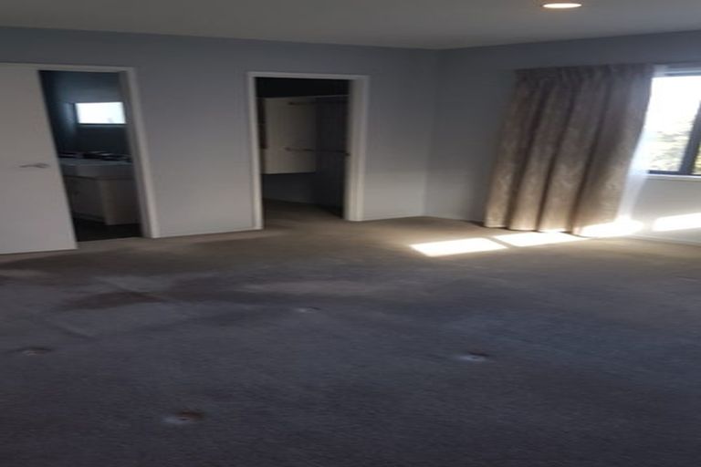 Photo of property in 71a Buscomb Avenue, Henderson, Auckland, 0610