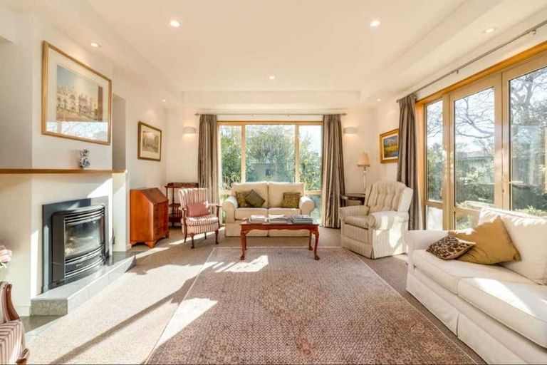 Photo of property in 49 Weka Street, Fendalton, Christchurch, 8041