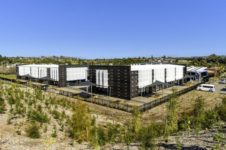 Photo of property in 68e Millers Road, Brookfield, Tauranga, 3110