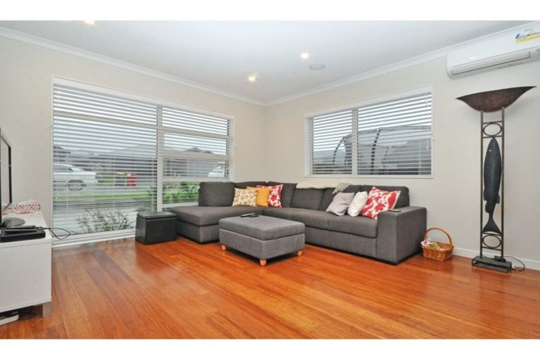 Photo of property in 7 Will Street, Huapai, Kumeu, 0810