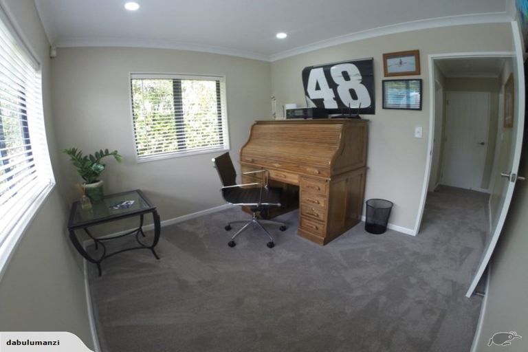 Photo of property in 153 Ruapehu Drive, Fitzherbert, Palmerston North, 4410