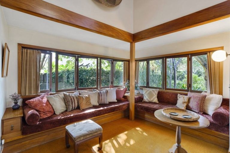 Photo of property in 37a Stanley Point Road, Stanley Point, Auckland, 0624