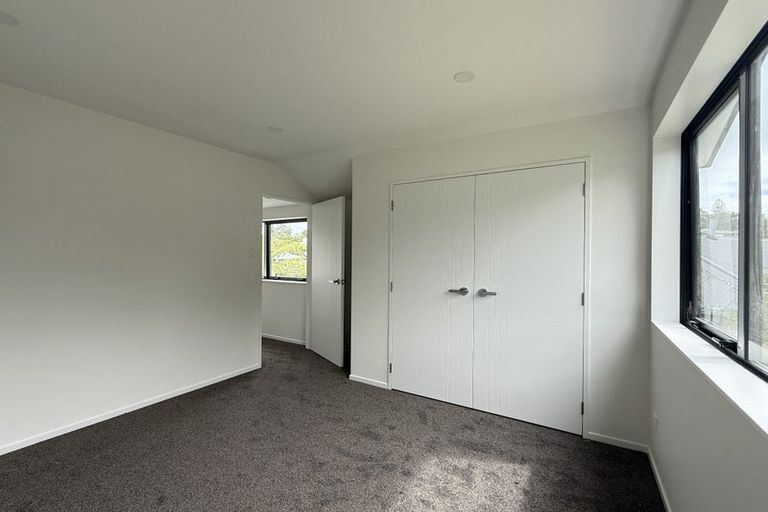 Photo of property in 40 Normanton Street, Glenfield, Auckland, 0629