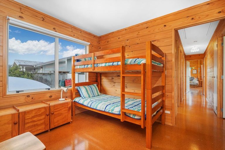 Photo of property in 10 Martin Place, Cooks Beach, Whitianga, 3591