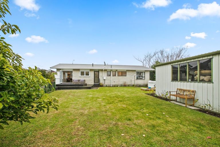 Photo of property in 60 Karina Road, Merrilands, New Plymouth, 4312