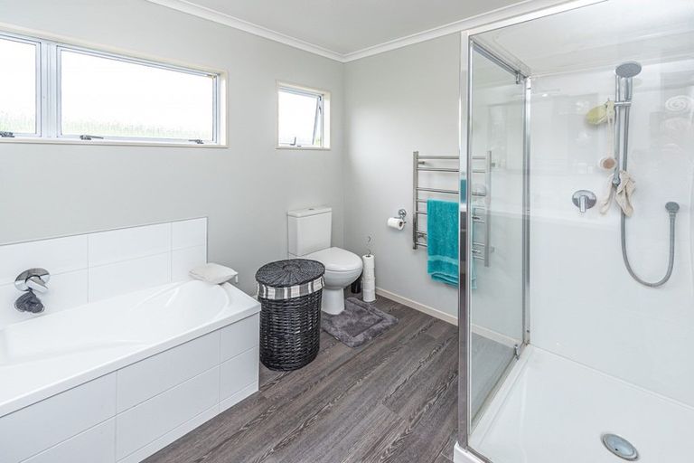 Photo of property in 70 Hipango Terrace, Durie Hill, Whanganui, 4500