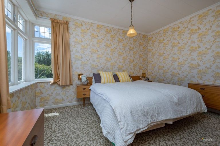 Photo of property in 12 Whanake Street, Titahi Bay, Porirua, 5022