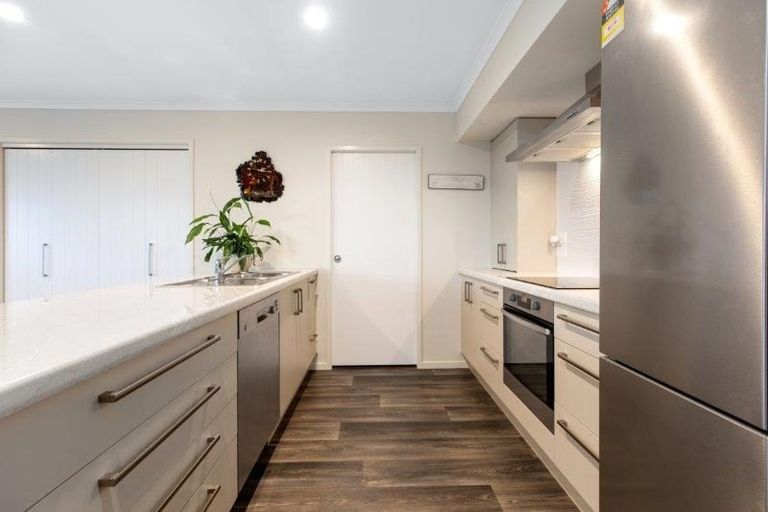 Photo of property in 2 Dayna Avenue, Ohauiti, Tauranga, 3112