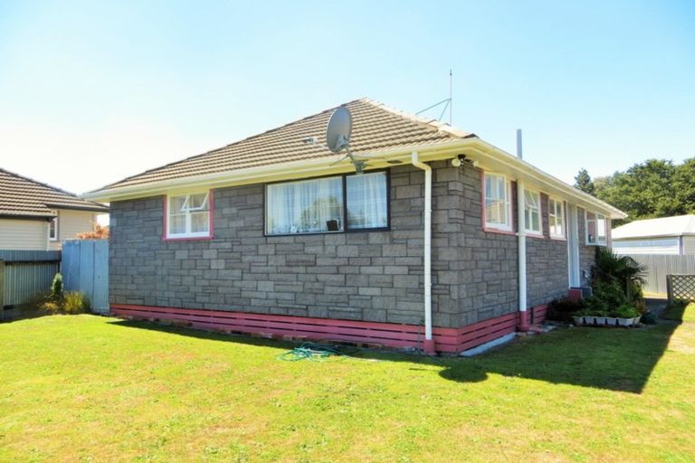 Photo of property in 11 Hartgill Crescent, Dannevirke, 4930