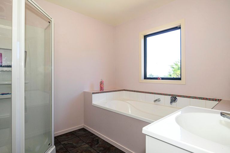 Photo of property in 10 Ellis Road, Normanby, Timaru, 7971