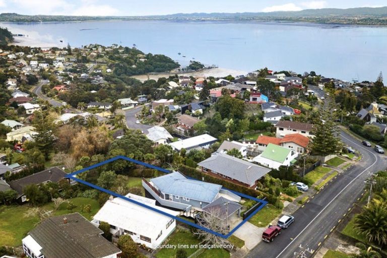 Photo of property in 16 Hadfield Street, Beach Haven, Auckland, 0626