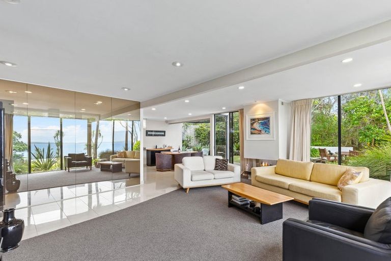 Photo of property in 75 Cliff Road, Torbay, Auckland, 0630