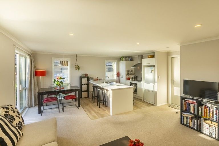 Photo of property in 23 Mahia Lane, Waikanae, 5036