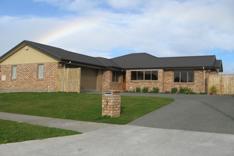 Photo of property in 7 Silkwood Place, Fitzherbert, Palmerston North, 4410