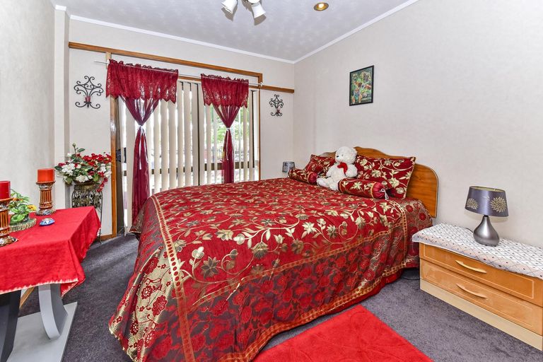 Photo of property in 1b Aspiring Avenue, Clover Park, Auckland, 2019