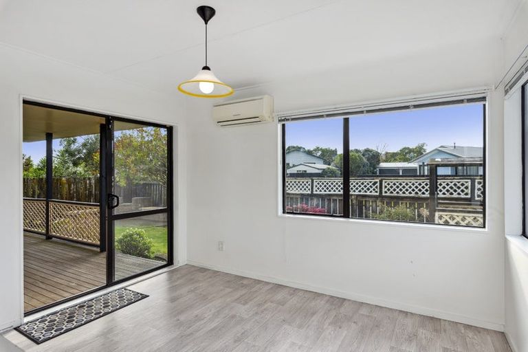 Photo of property in 99 Queens Road, Waikanae Beach, Waikanae, 5036