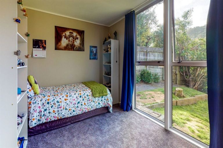 Photo of property in 4 Westpoint Avenue, Harbour View, Lower Hutt, 5010