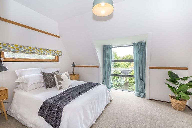 Photo of property in 76b Memorial Avenue, Ilam, Christchurch, 8053