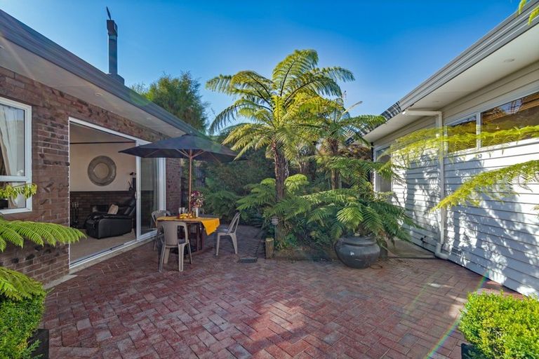 Photo of property in 26 Brightwater Terrace, Terrace End, Palmerston North, 4410