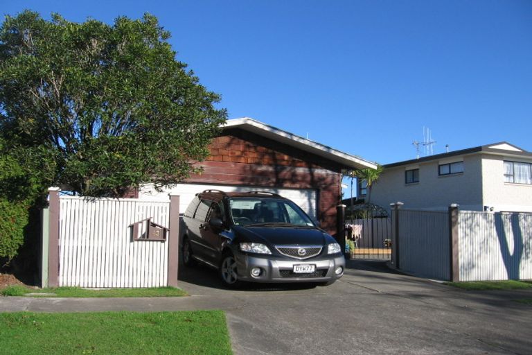 Photo of property in 43 Moyne Avenue, Milson, Palmerston North, 4414