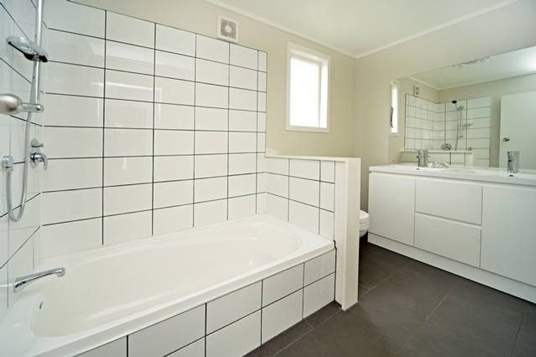 Photo of property in 495a Weymouth Road, Weymouth, Auckland, 2103