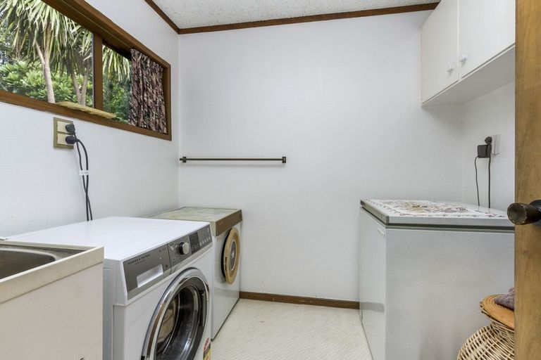 Photo of property in 14 King Richard Place, Browns Bay, Auckland, 0630
