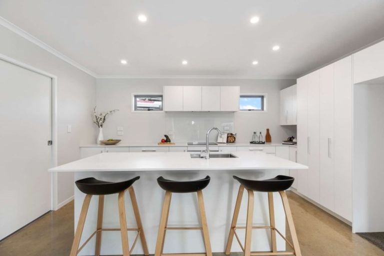 Photo of property in 30 Orchard Rise, Rosehill, Papakura, 2113