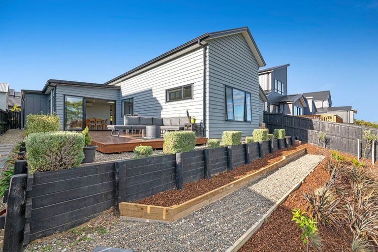 Photo of property in 34 Paparahi Place, Wainui, Silverdale, 0992