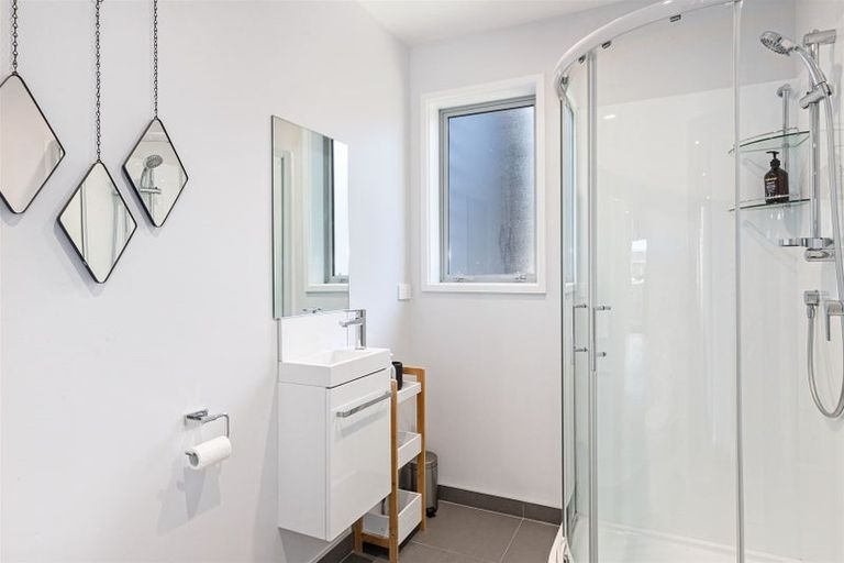 Photo of property in 78 Queen Charlotte Drive, Aotea, Porirua, 5024