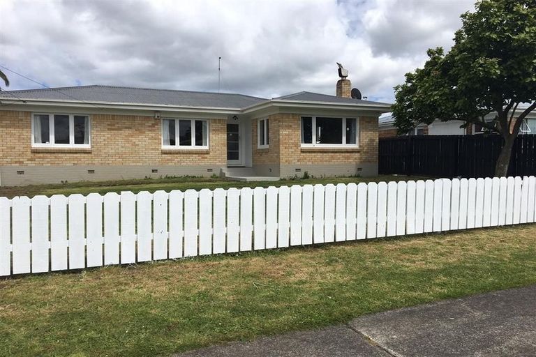 Photo of property in 23 Valentine Street, Papakura, 2110