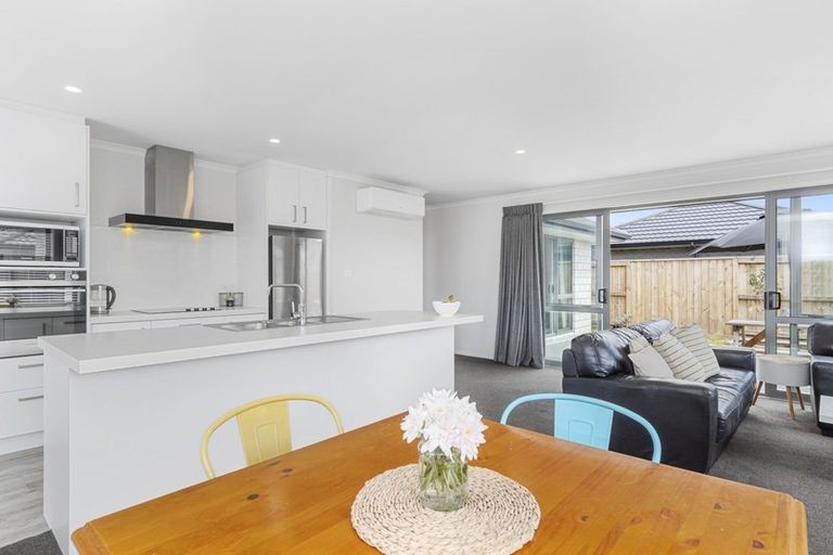 Photo of property in 19 Kanapa Close, Papamoa, 3118