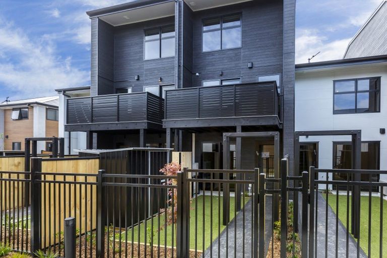 Photo of property in 9/10 Rainey Grove, Taita, Lower Hutt, 5011